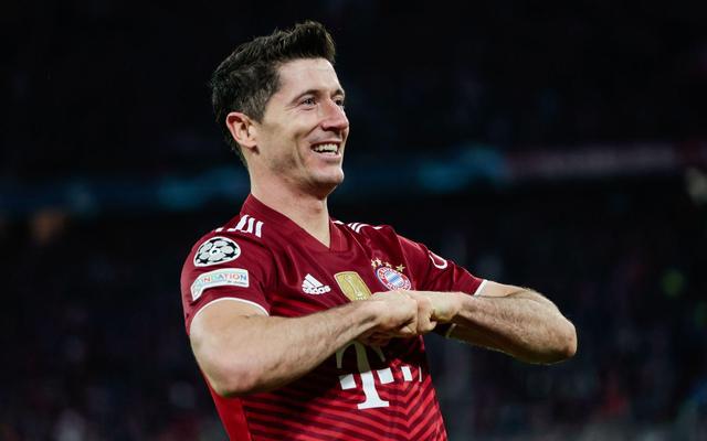 中超联赛11月最佳阵容出炉：法比奥、吴曦、王燊超领衔