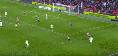 曼联欲引进加拉格尔或埃德松，争夺中场球员，冬季转会窗或成关键。