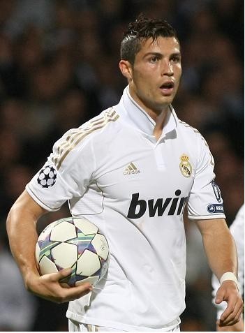 辽宁男篮王哲林末节关键表现出色