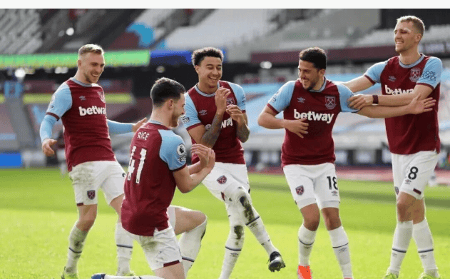 巴萨对阵贝蒂斯大名单：德容、费尔明回归，奥尔莫缺阵