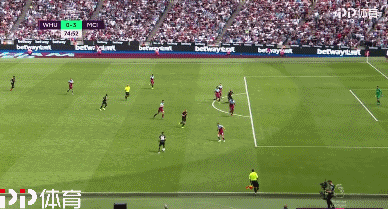 巴萨发出黄色警报：与法兰克福的复仇之战