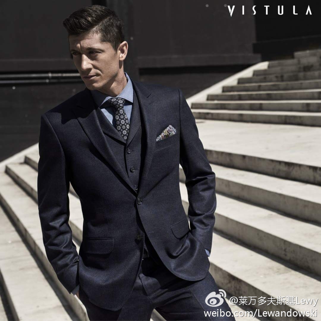 半场战报：温哥华白浪2-0洛杉矶，拉沃尔达、萨比建功