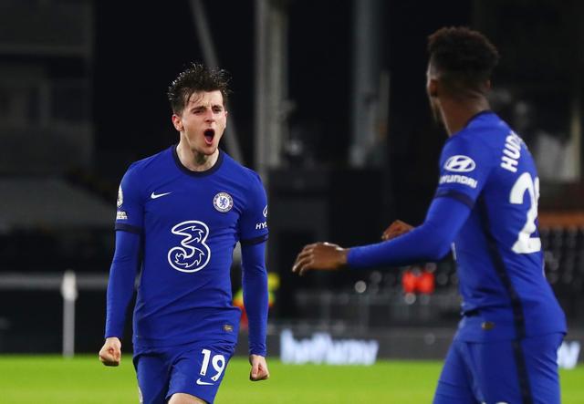 率队晋级美职联1／4决赛后，梅西现场观看儿子训练