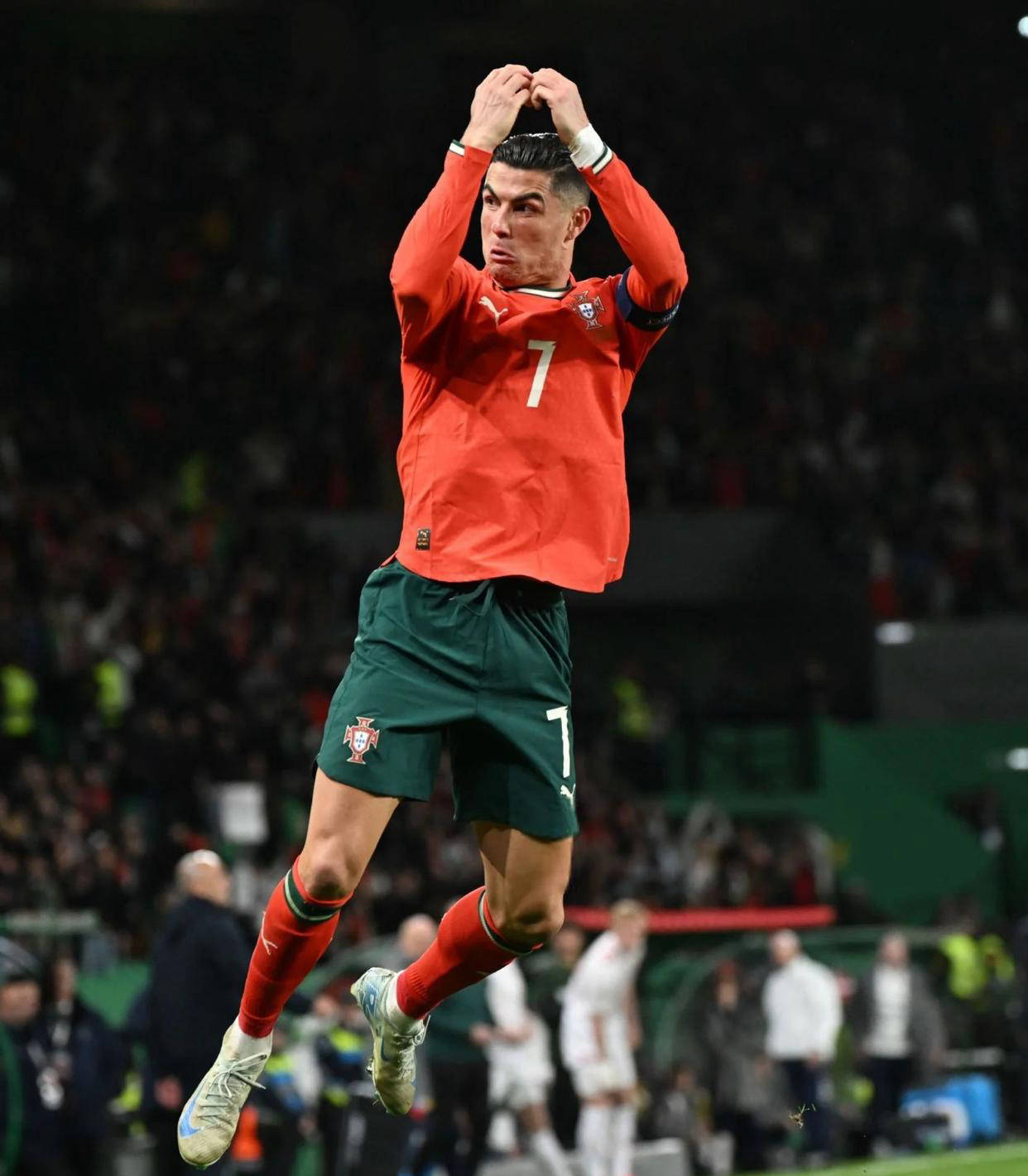 大连体育局副局长：我们对中超客队球迷的小付出赢得了好口碑