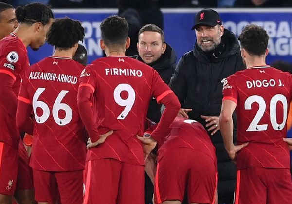 足球中超裁判误判引争议，官方深夜发布说明