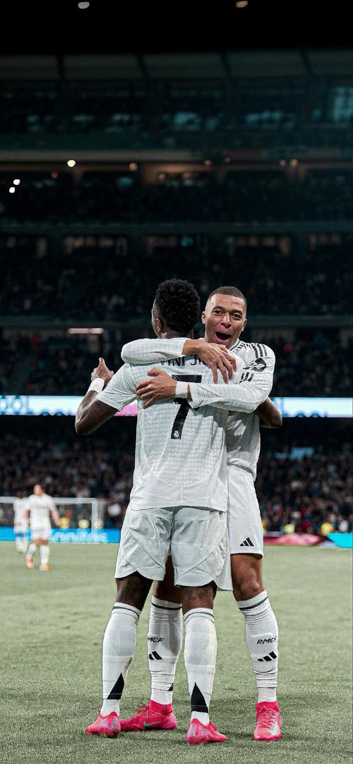 美职联半场：阿连德造奥坎波乌龙，迈阿密国际暂1-0温哥华